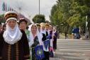 Киргизские женщины в национальной одежде