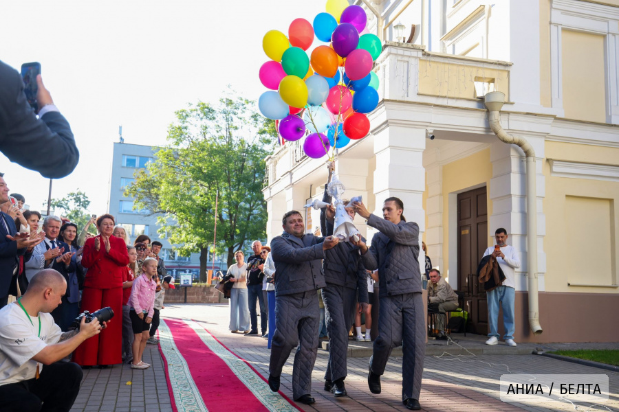 В Гродно открылся V открытый фестиваль кукольных театров "Лялькi над Нёманам'"