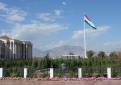Национальный флаг Таджикистана реет на высоте 165 метров